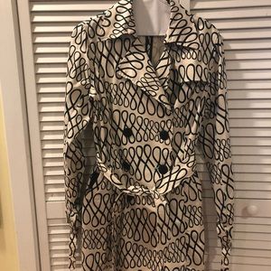 Light weight trench coat